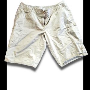 Ann Taylor Loft Womans Bermuda Shorts Light Beige Size 8P